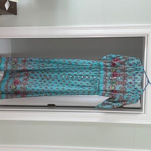 Women’s size small dress- never worn